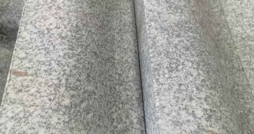 江西芙蓉白S型拉丝面路沿石