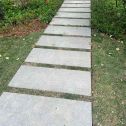 江西 芝麻黑小区踏步、汀步石铺装效果