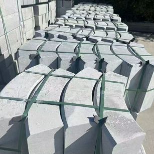 江西 芝麻灰弧形路沿石