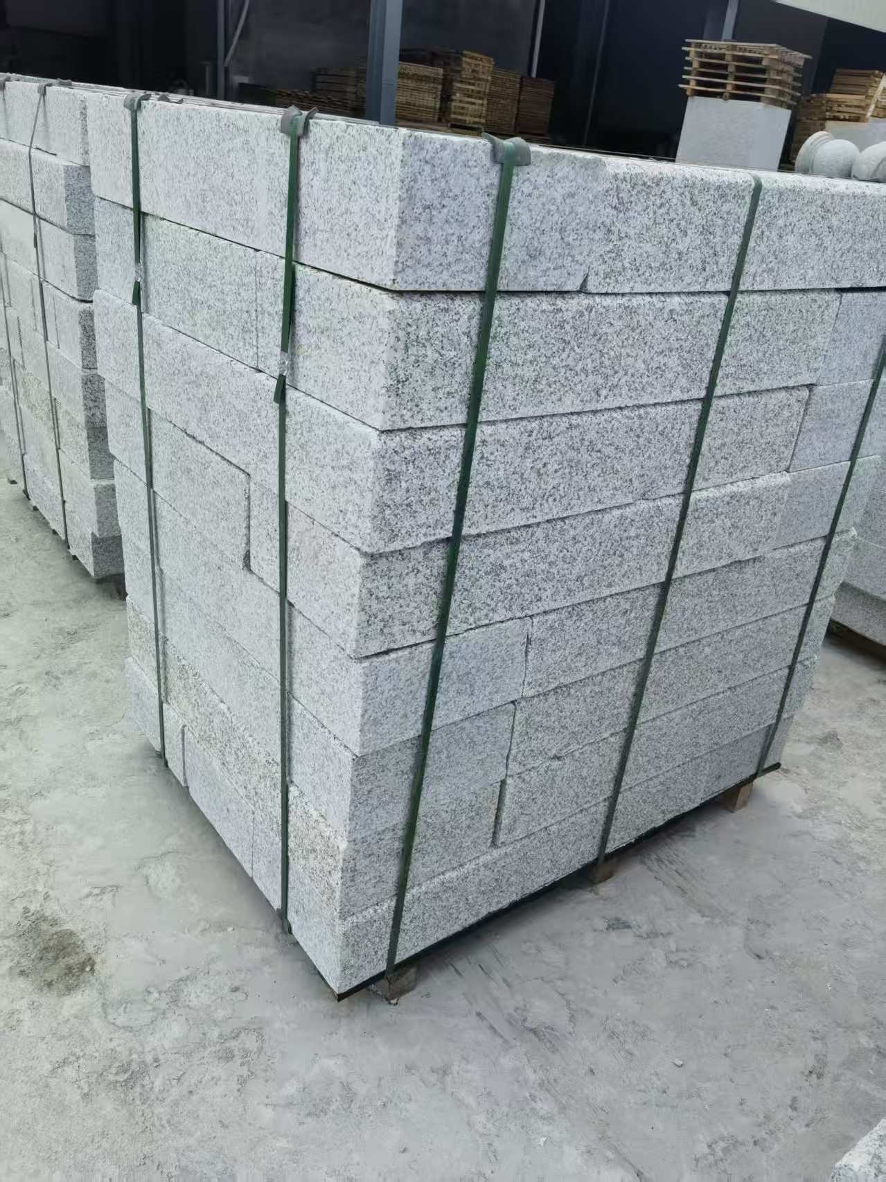 江西 芙蓉白火烧两面路沿石