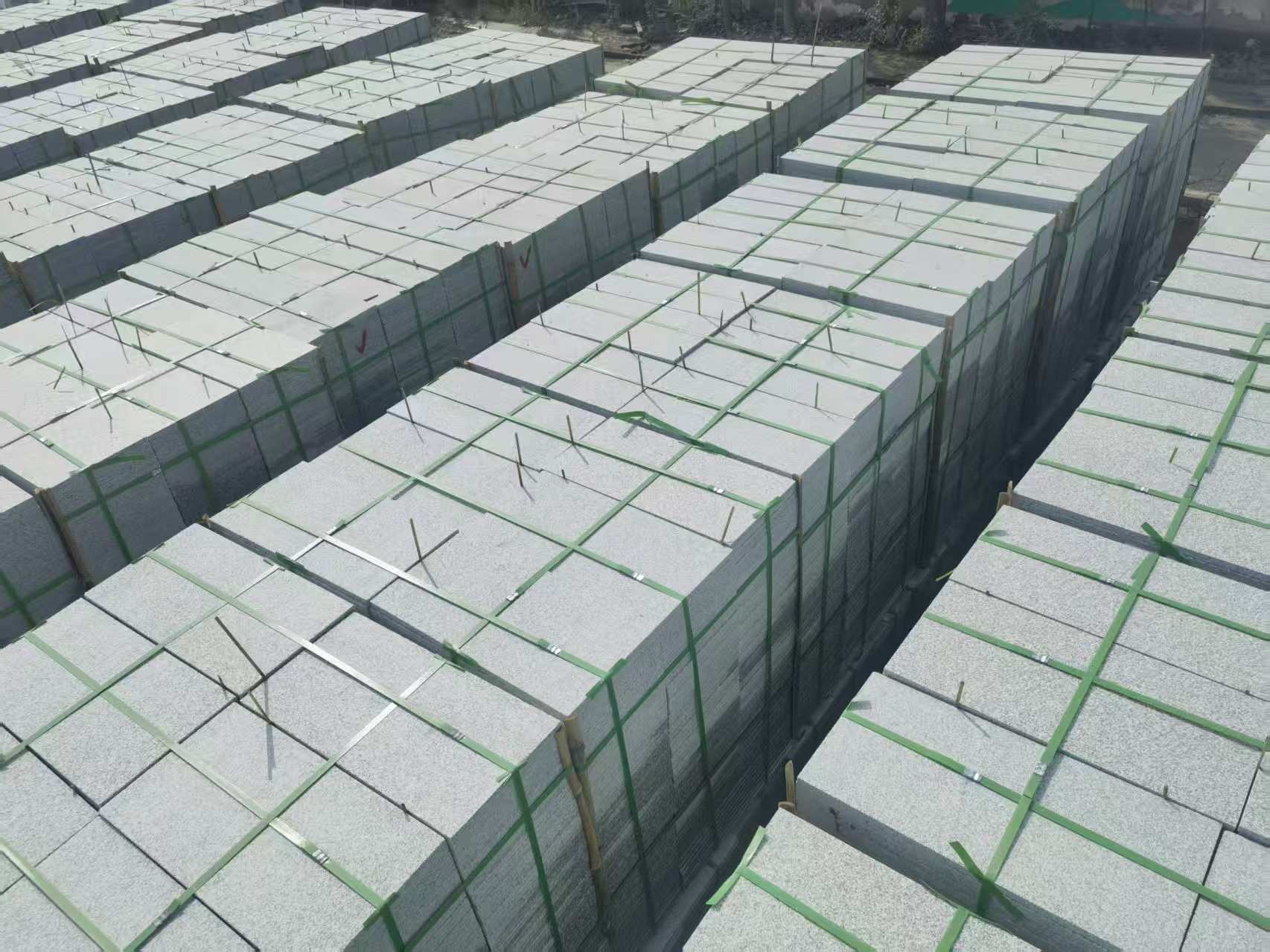 江西 芝麻白1.8公分火烧300*600地铺，清仓大甩卖