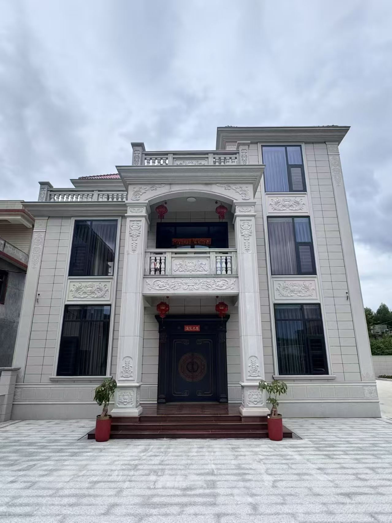 江西 芝麻白石材别墅干挂案例展示