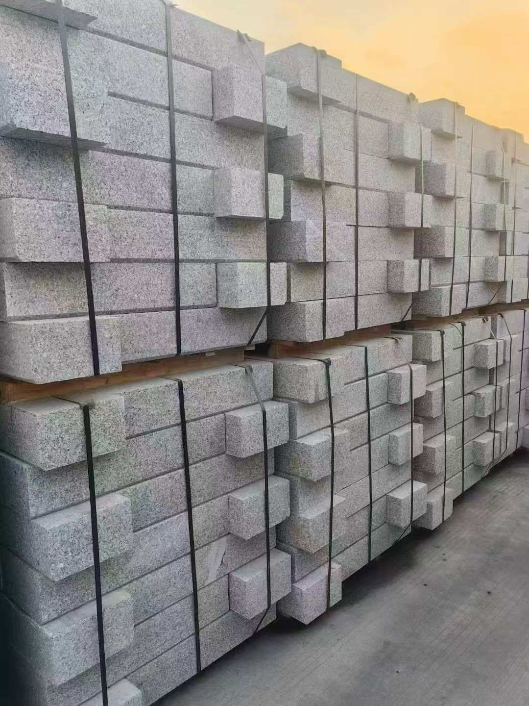江西 芝麻白路沿石