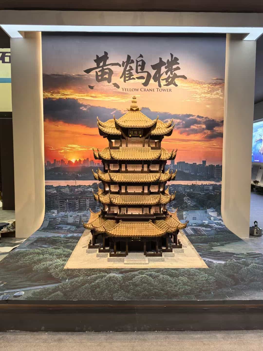江西仿古石文创作品-黄鹤楼