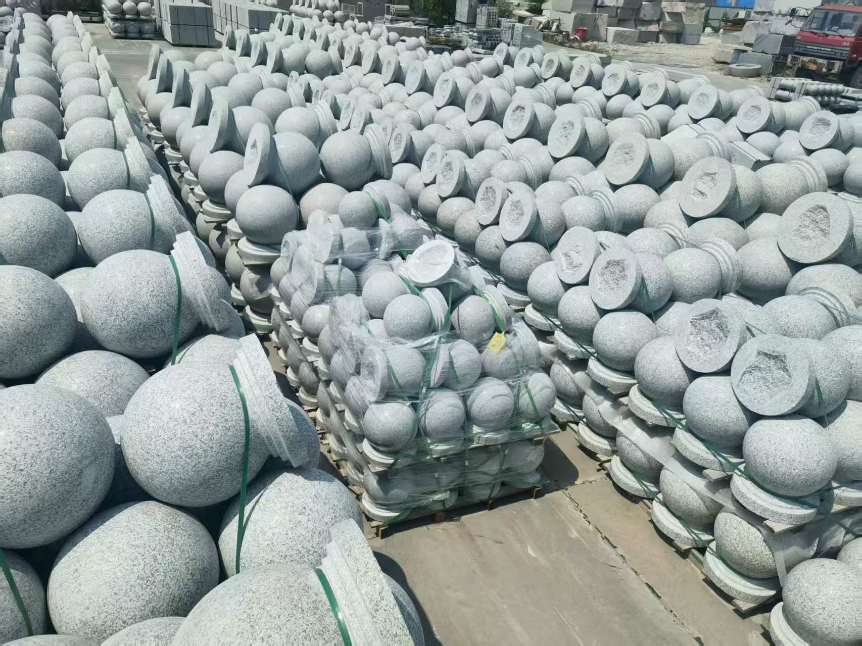 江西 花岗岩实心圆球，石球，挡车球，挡车石，车止石，路障石。