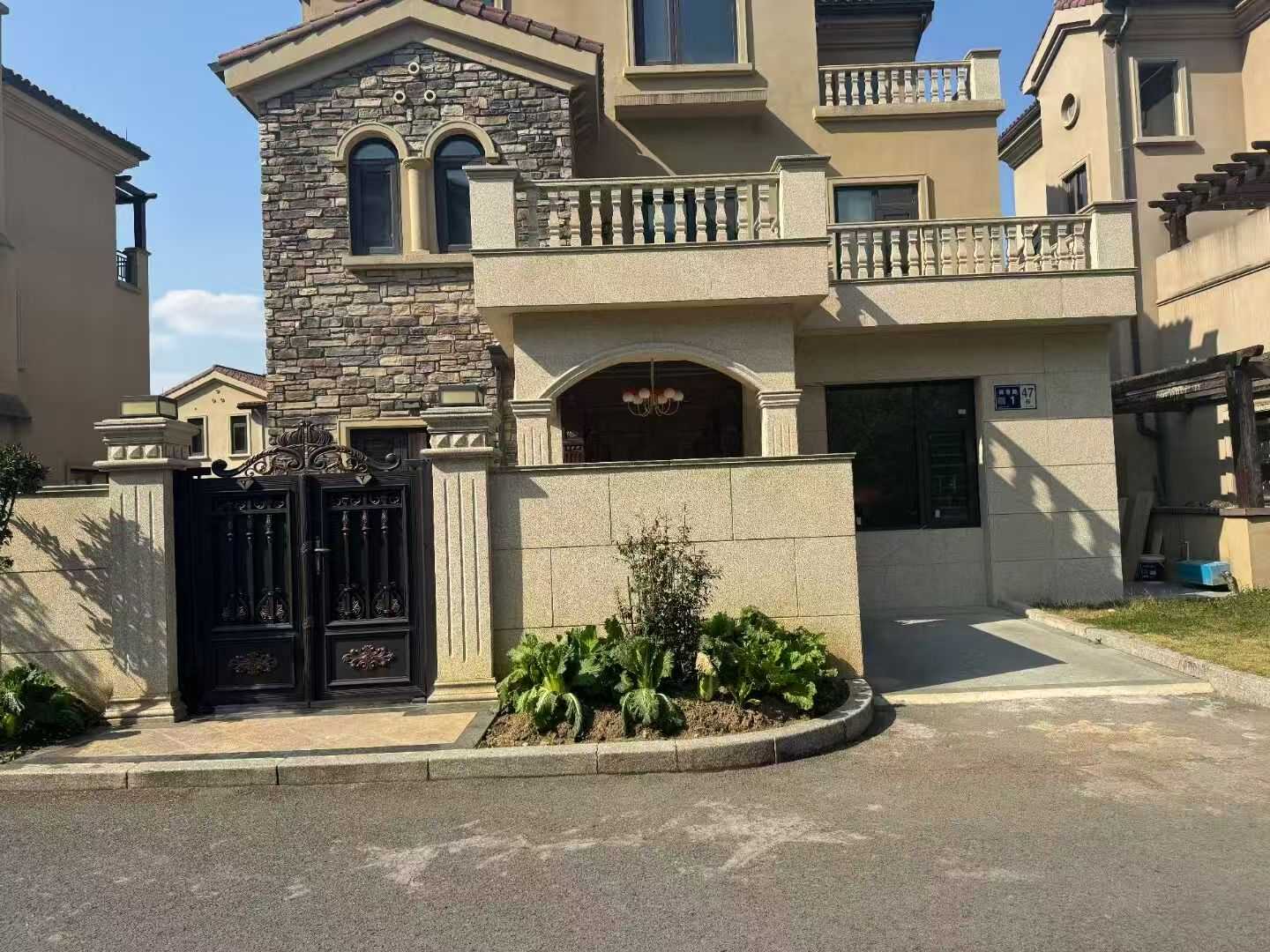 江西黄金麻别墅干挂效果展示