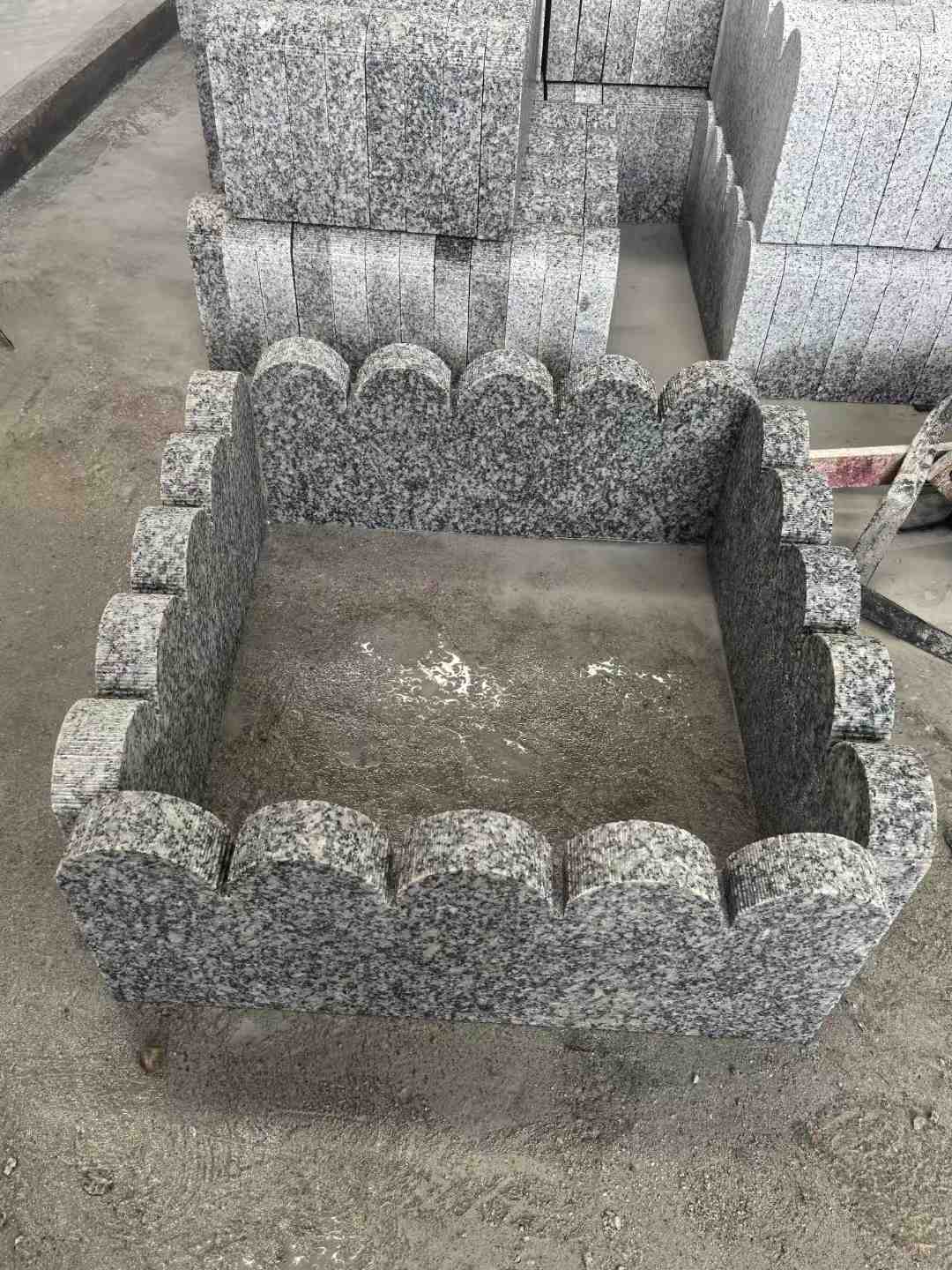 江西 花边石、花坛围栏石、花池界石、菜园栅栏石、镶边石、波浪状界石介绍